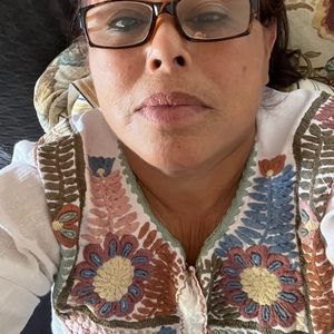 Meet your Posher, Gabriela